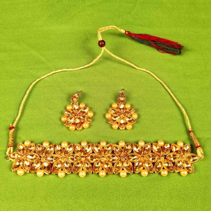 Kayaa Fashion Alloy Metal Golden Plated Necklace Set 