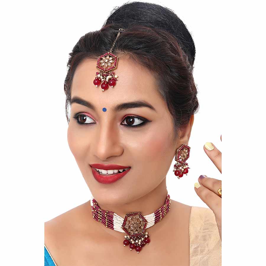 Traditional Onyx Crystal Beads with Kundan Pearl Choker Necklace Jewellery Set for Women 