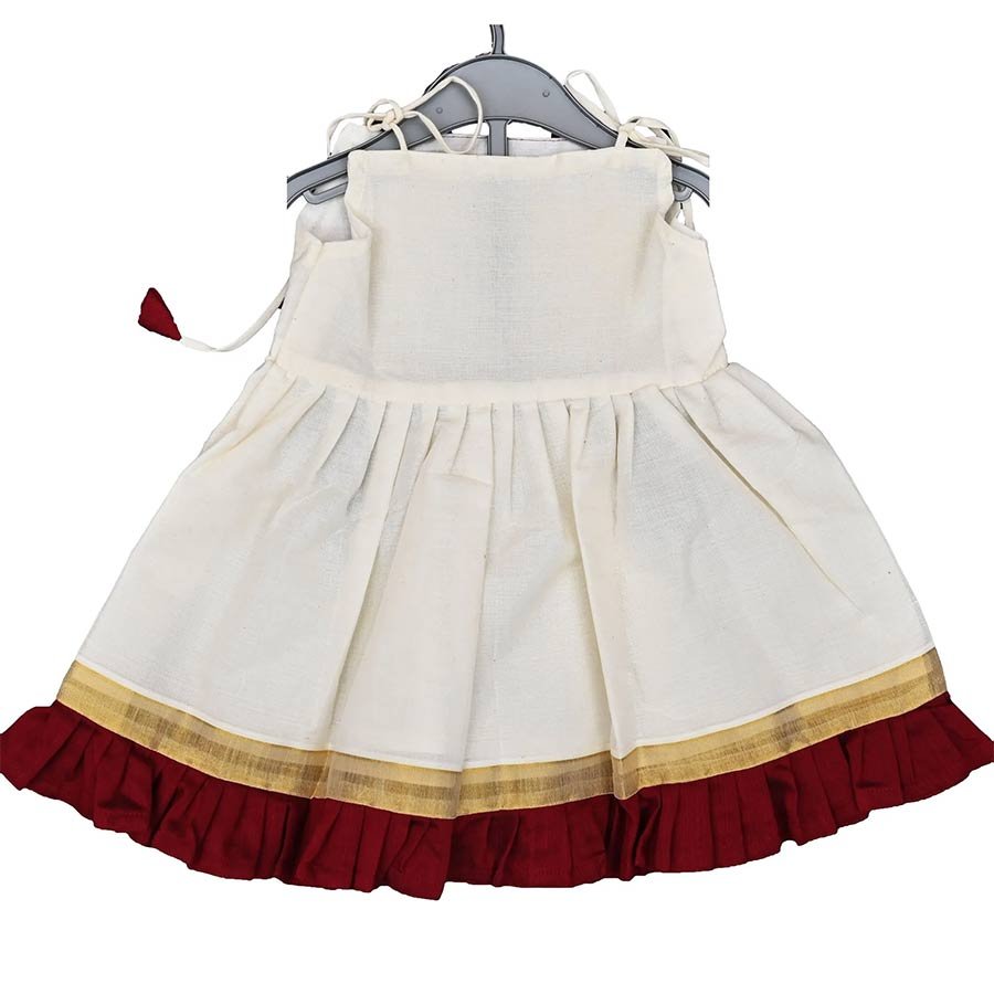A well-crafted ethnic outfit for her first milestones. A unique design to inspire sweet and memorable moments.