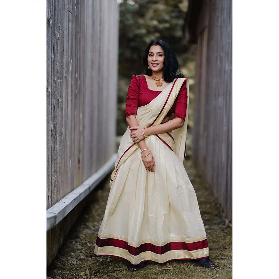 Designer Kasavu Dhavani Maroon
